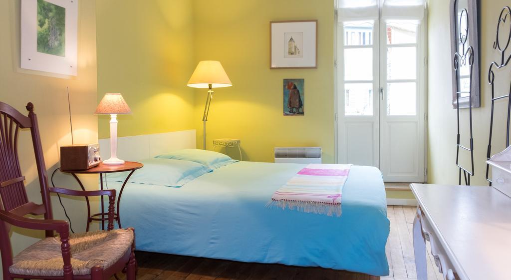 Les Petites Vosges Bed & Breakfast Bagneres-de-Bigorre Bilik gambar
